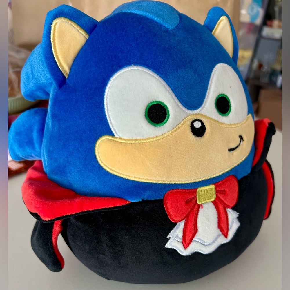 Sonic The Hedgehog Halloween Vampire Squishmallow 8" Plush NWT